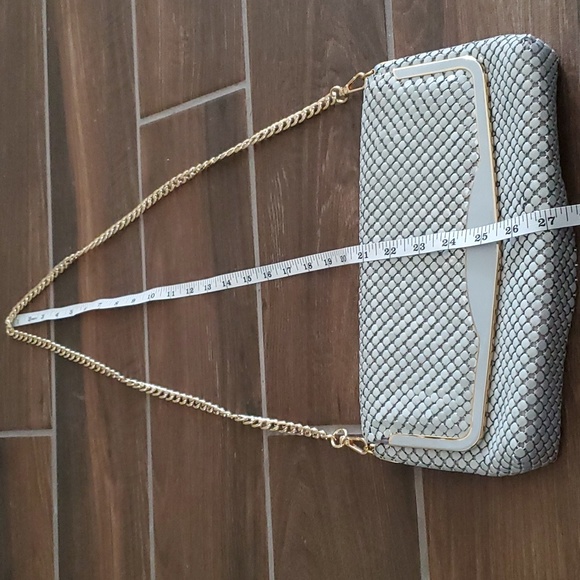 VINTAGE La Regale White & Gold Chainmail Metal Mesh Purse - Picture 11 of 13